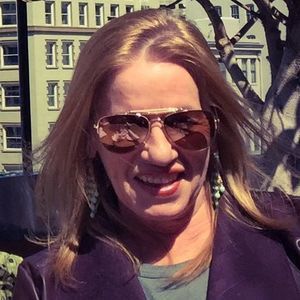 Meet your Posher, Linda